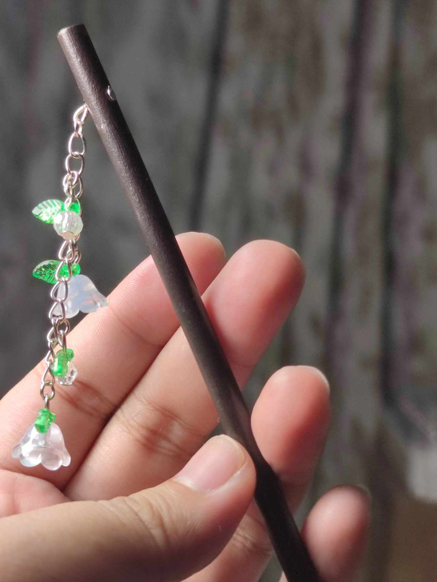 Lily's Whisper Hair Stick