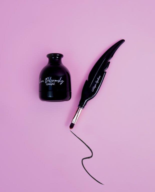 Feather Kohl Liner