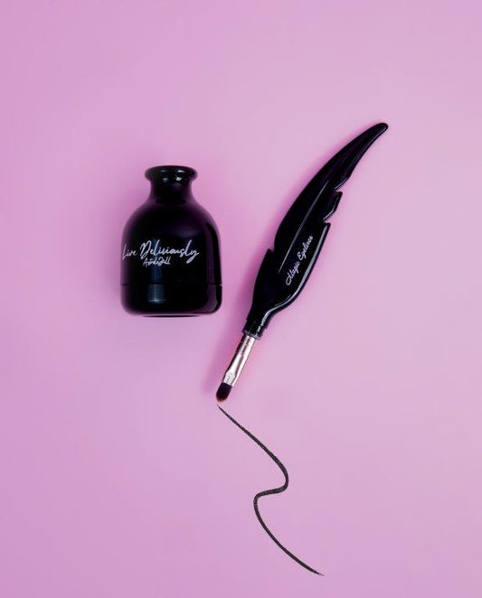 Feather Kohl Liner