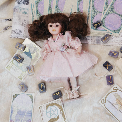 Manika - Doll Reading (Offline)